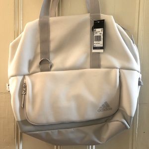BRAND NEW LARGE SPORTS BAG